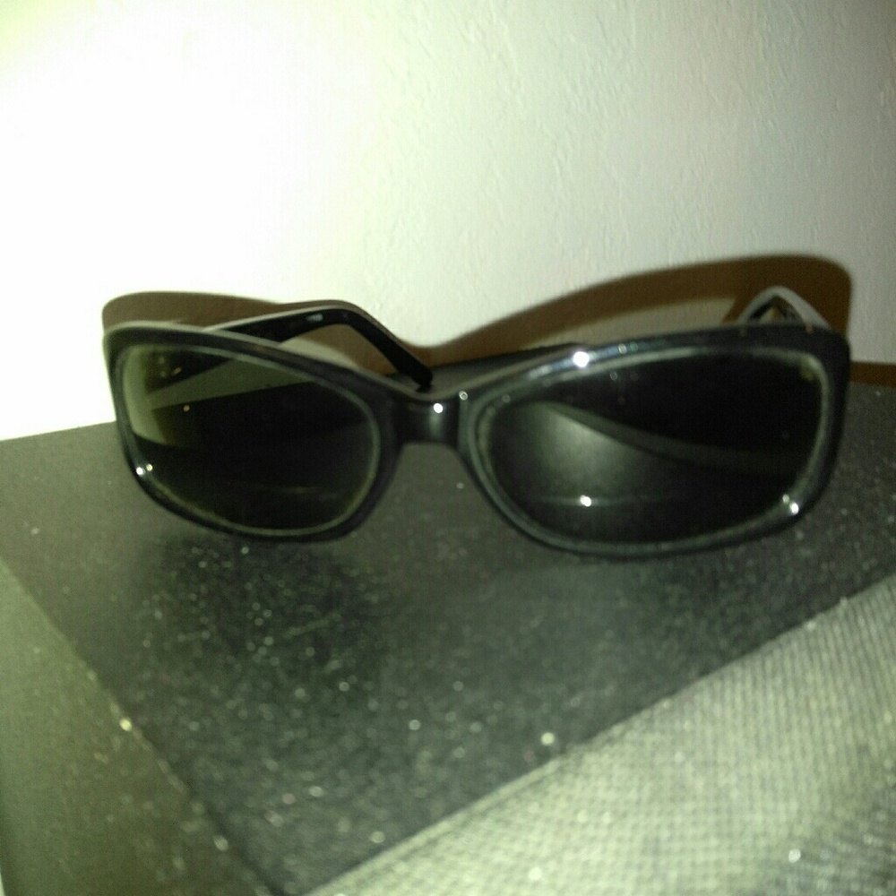 Oscar De La Renta Sunglasses